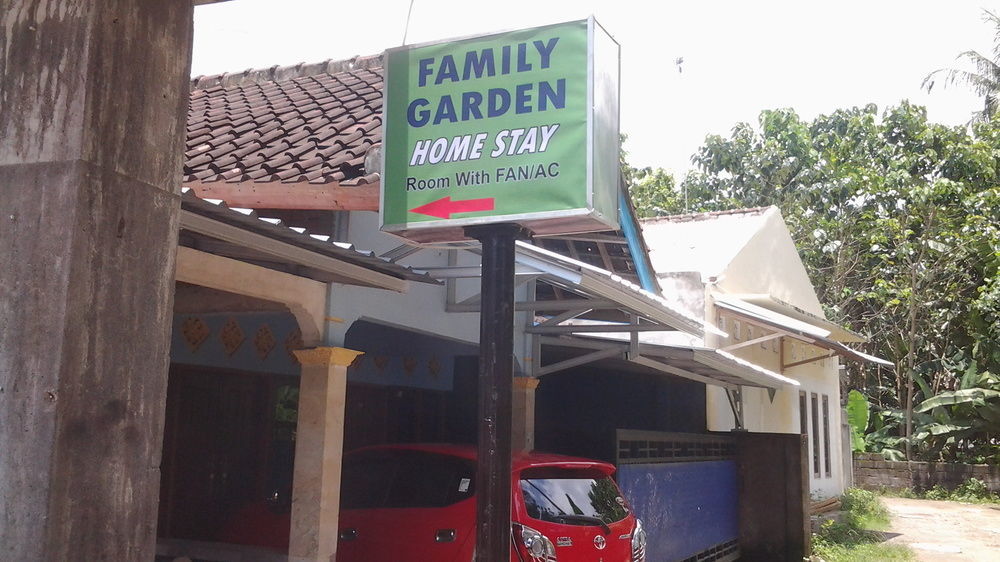 Family Garden Homestay Mangsit Eksteriør billede